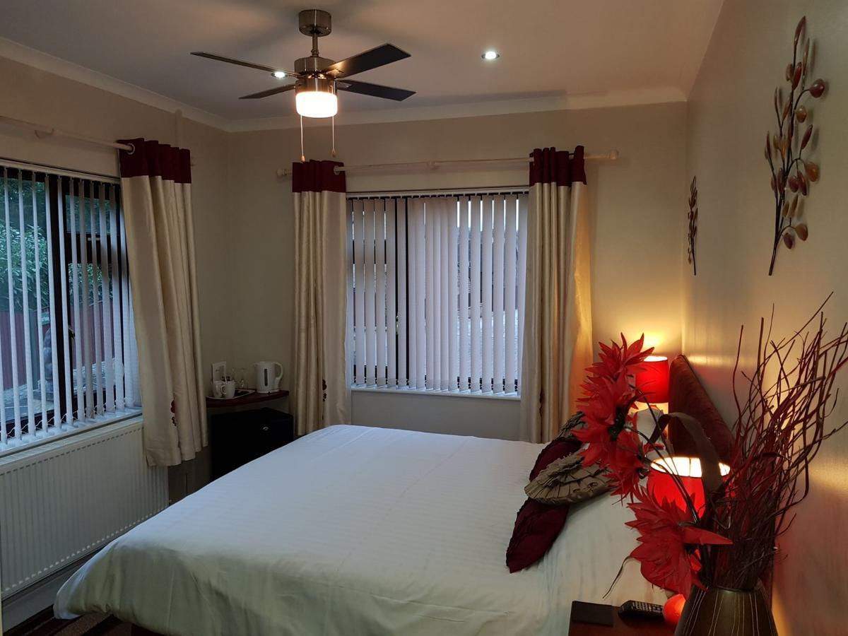 Castle Green Bed And Breakfast Ashbourne  Ngoại thất bức ảnh
