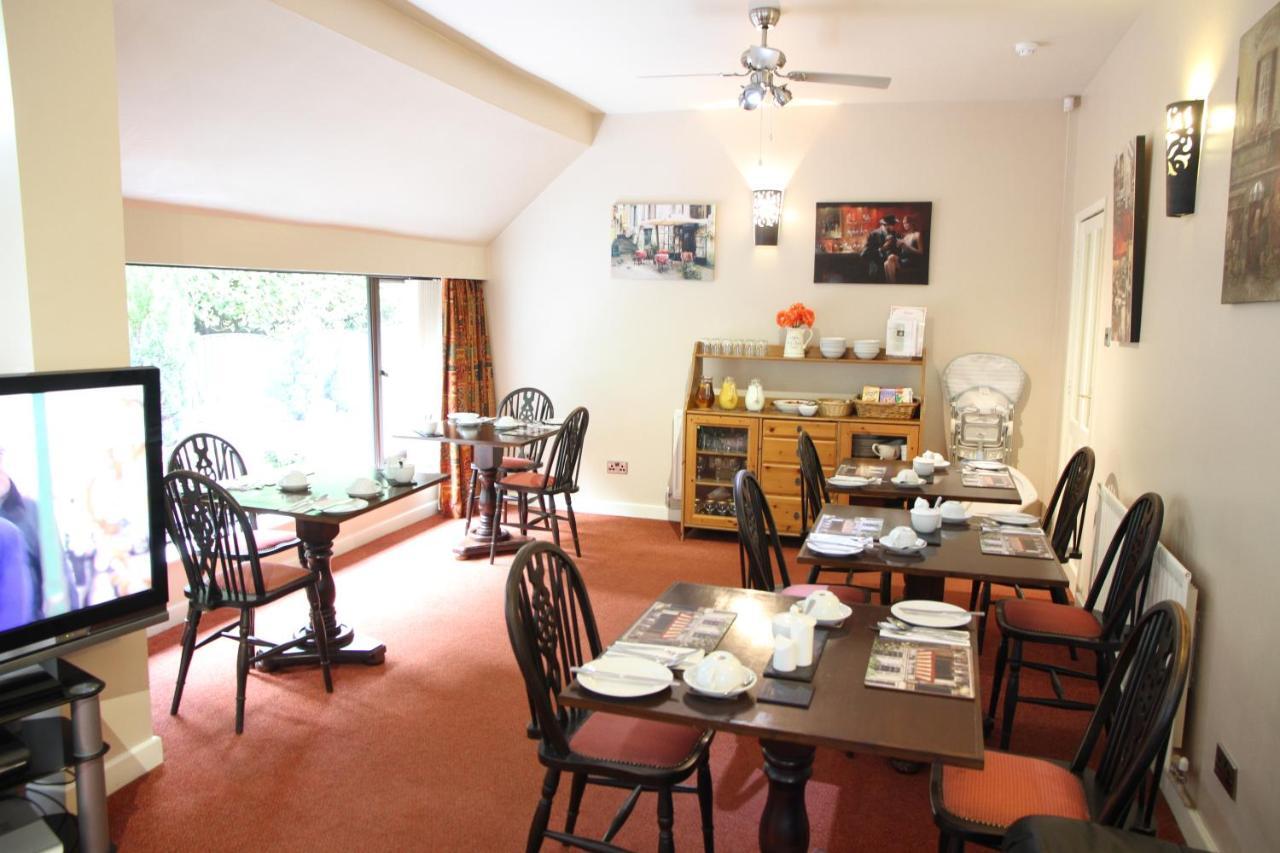 Castle Green Bed And Breakfast Ashbourne  Ngoại thất bức ảnh